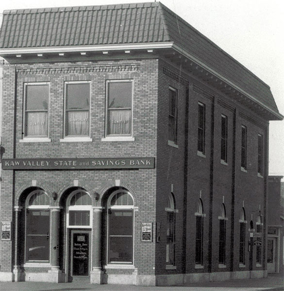 Farmers State Building in 1924 purchased by Kaw Valley State Bank and Savings Bank.